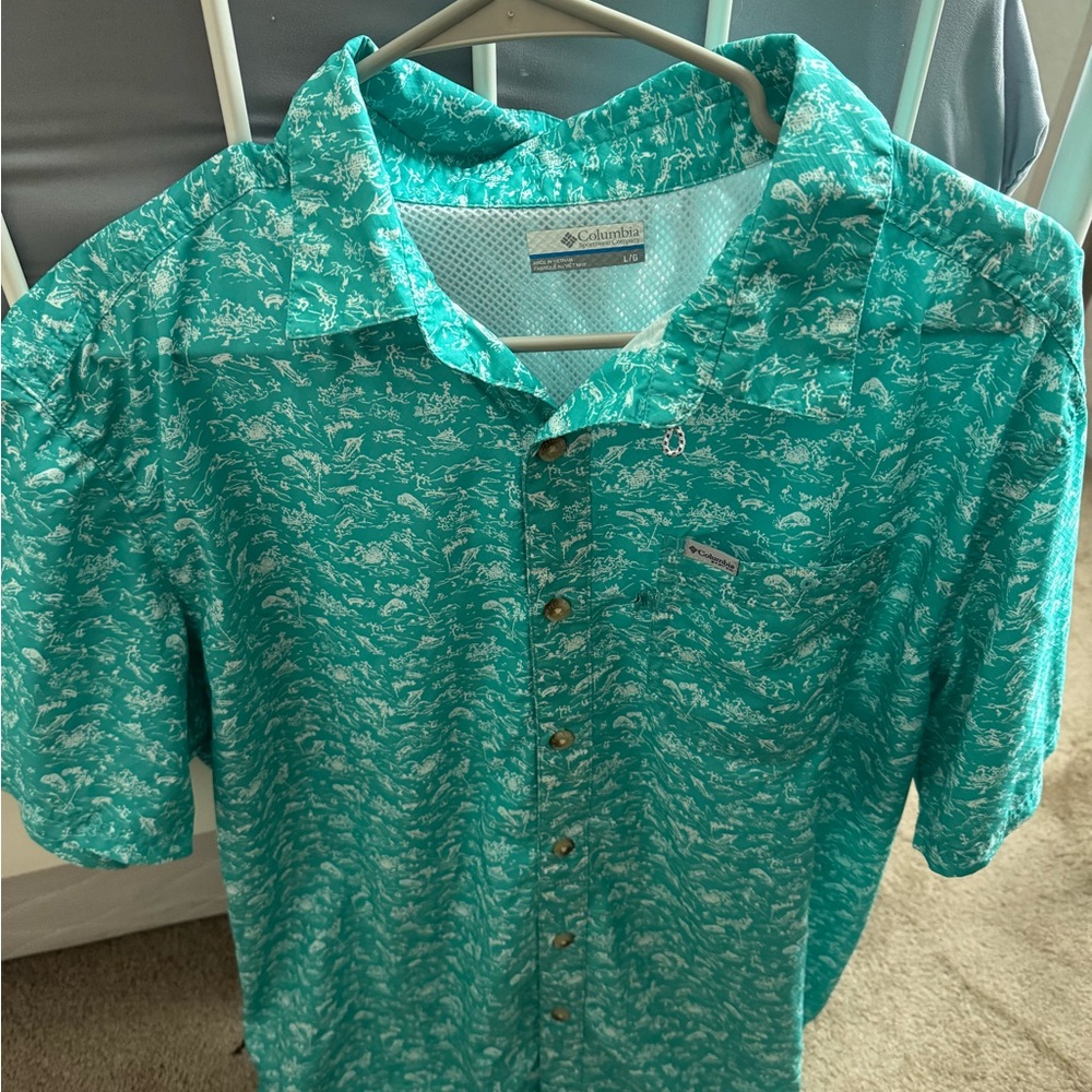 Columbia Men's Green Shirt